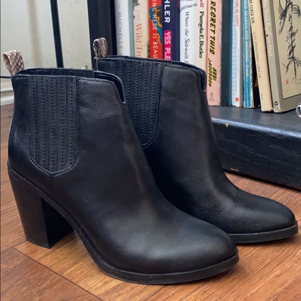 dolce vita black heeled booties with detail